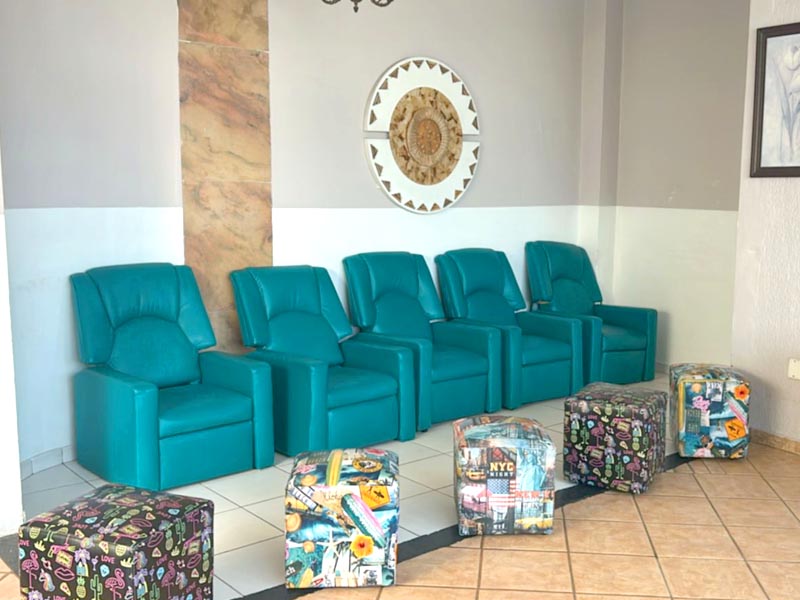 poltronas-3 Atividades em grupo na casa de repouso Lar Moreira
